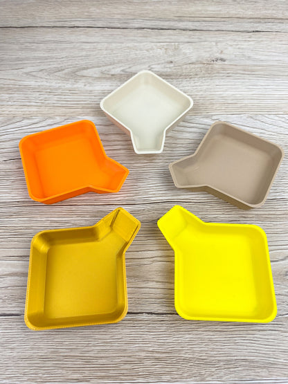 Stapelbare Token Trays mit Trichter