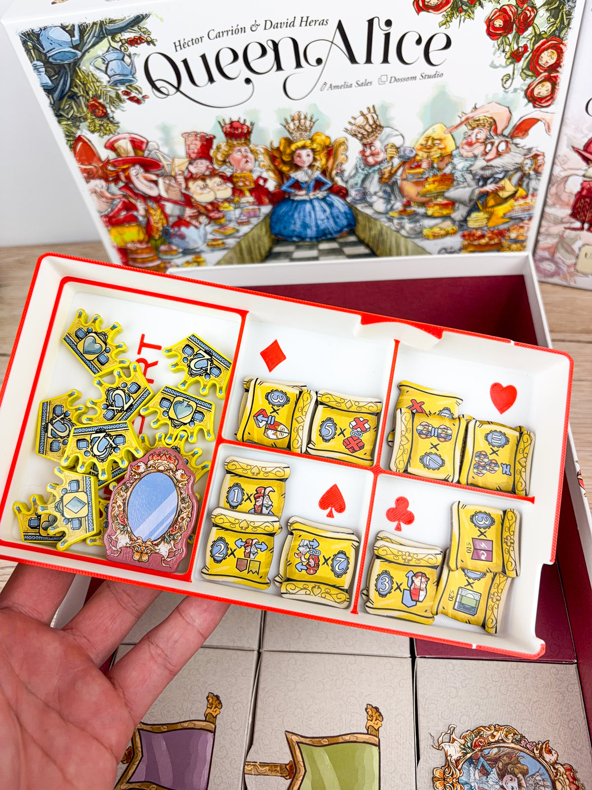 Queen Alice Insert
