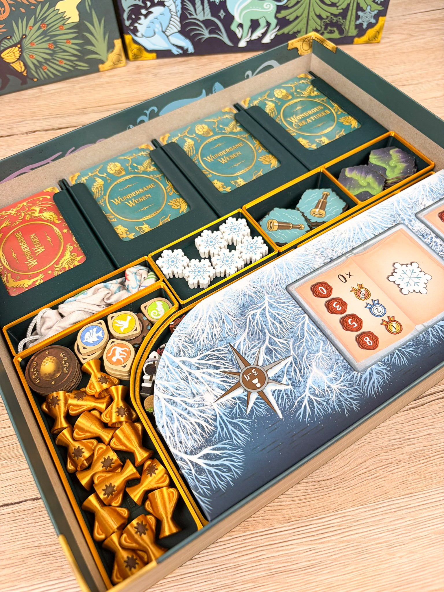 Wundersame Wesen Insert mit Winterfall Erweiterung befüllt ohne Tableaus